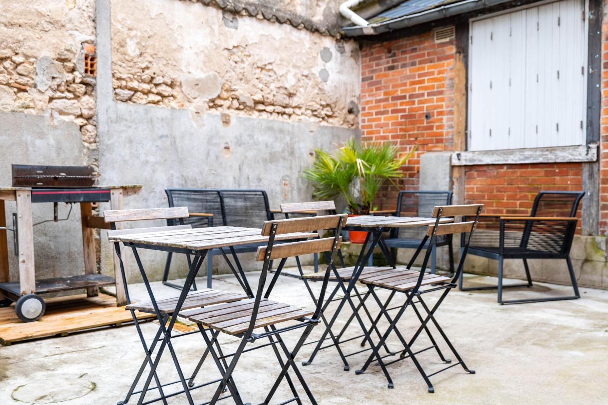 Studio Cosy Rdc, Calme Avec Cour Exterieure 사란 외부 사진