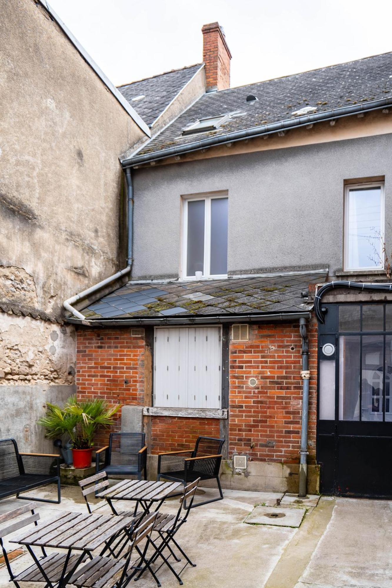 Studio Cosy Rdc, Calme Avec Cour Exterieure 사란 외부 사진